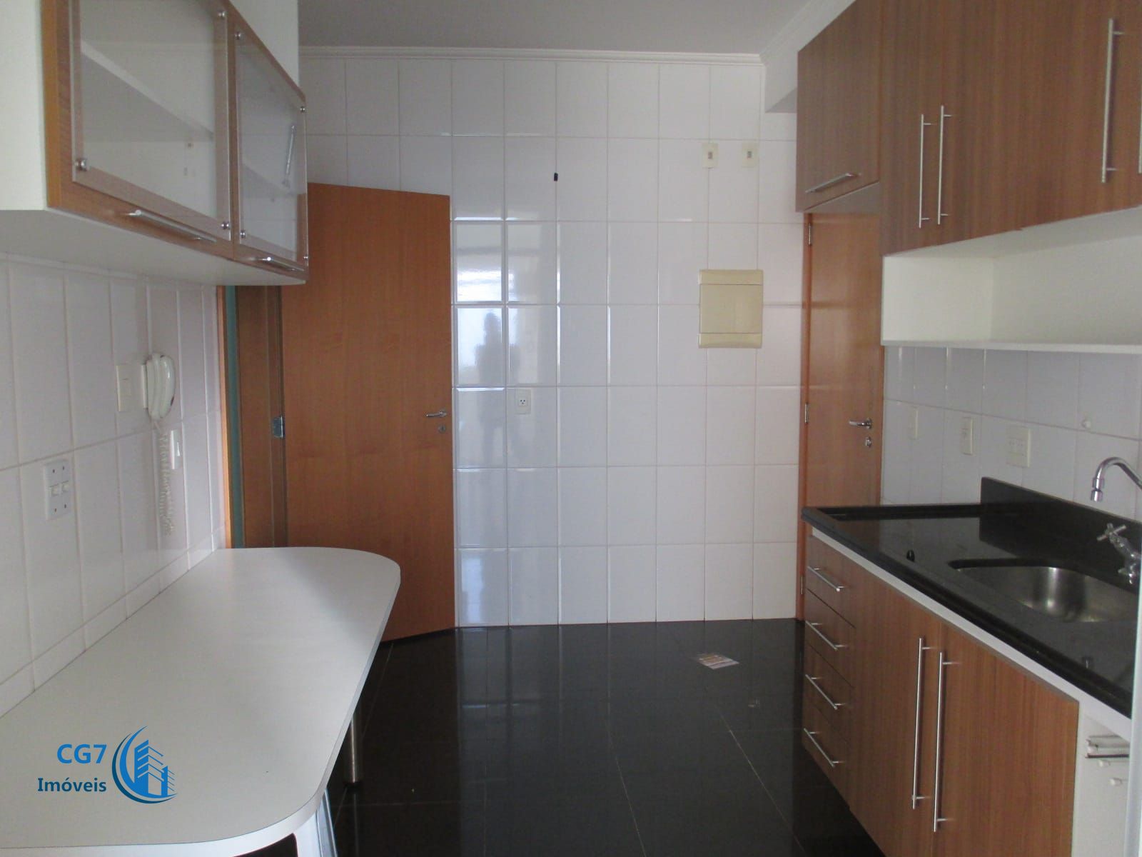 Apartamento à venda com 3 quartos, 113m² - Foto 2