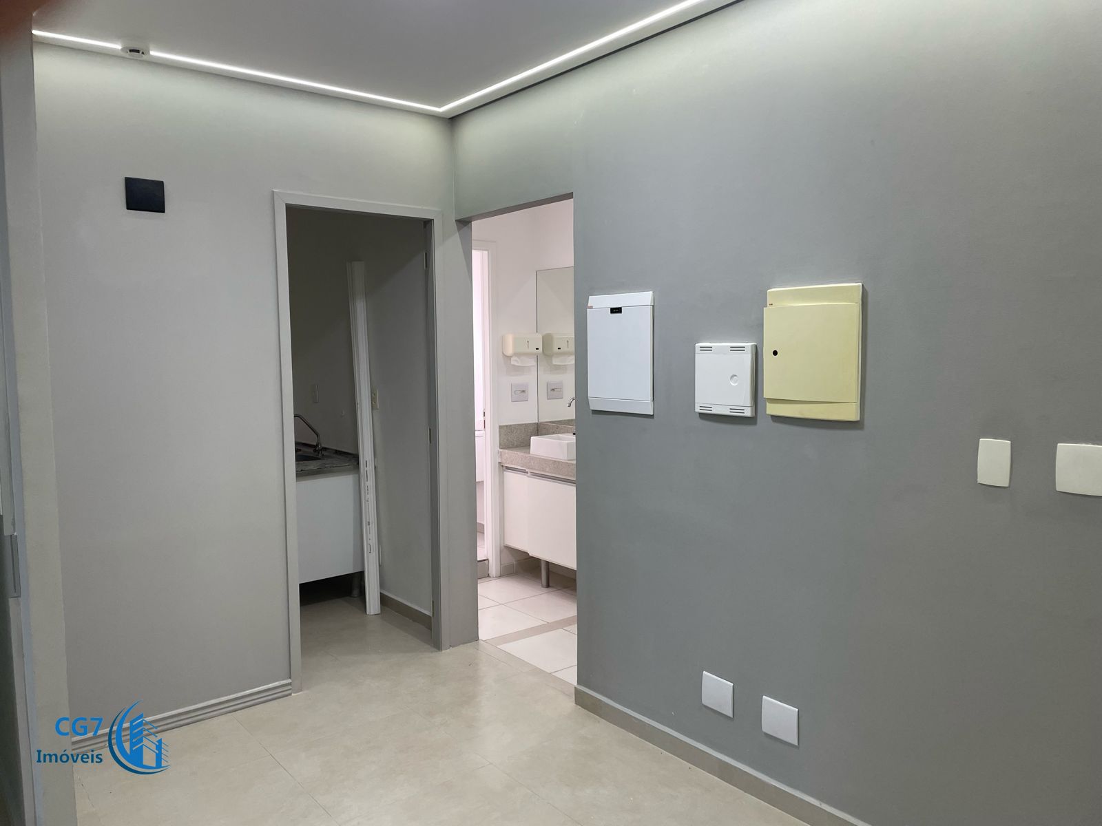 Conjunto Comercial-Sala à venda e aluguel com 1 quarto, 85m² - Foto 21