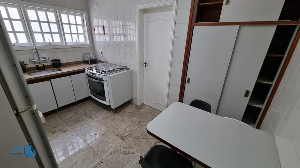 Sobrado à venda e aluguel com 4 quartos, 300m² - Foto 2