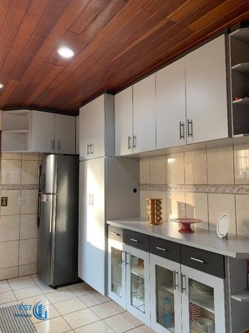 Casa de Condomínio à venda com 4 quartos, 250m² - Foto 11