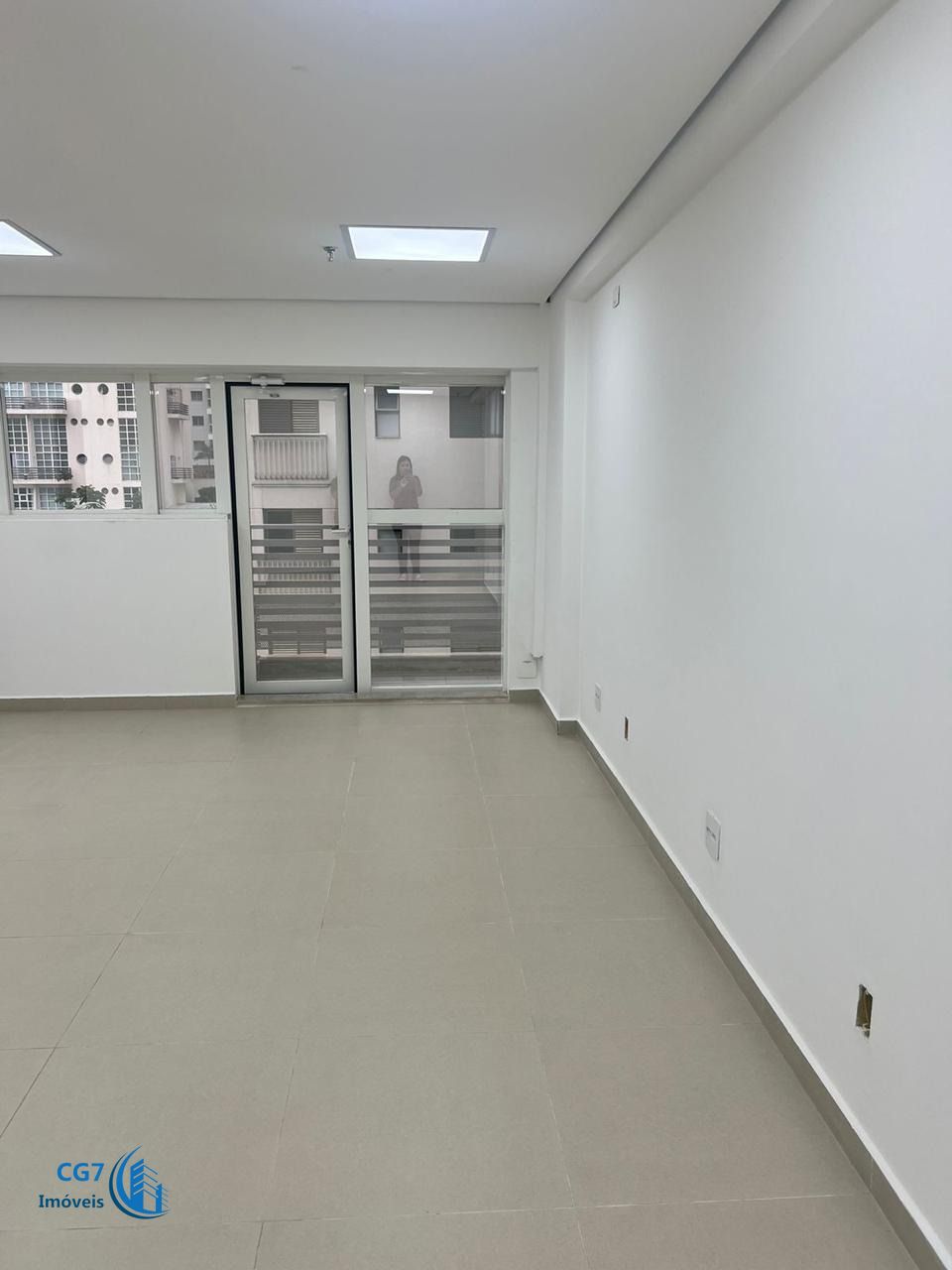 Conjunto Comercial-Sala à venda e aluguel com 1 quarto, 40m² - Foto 2