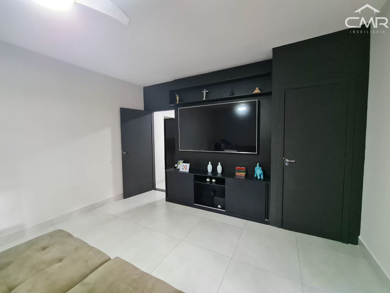 Casa à venda com 3 quartos, 150m² - Foto 4