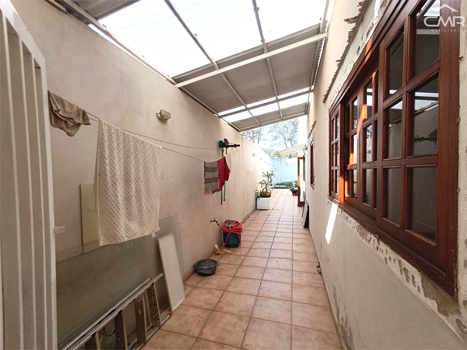 Casa de Condomínio à venda com 3 quartos, 321m² - Foto 34