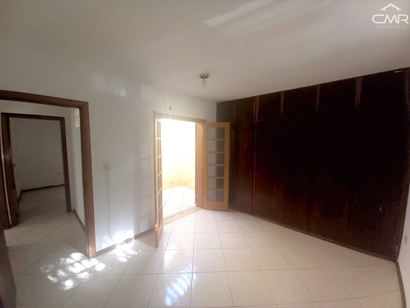 Casa à venda com 3 quartos, 180m² - Foto 11