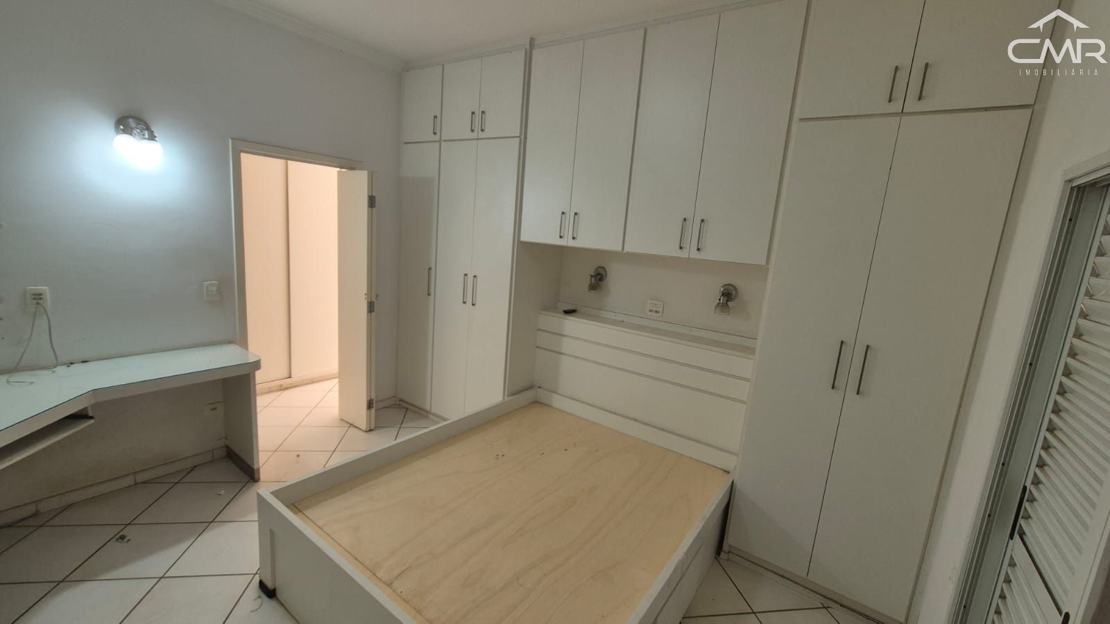 Casa de Condomínio à venda com 3 quartos, 334m² - Foto 14