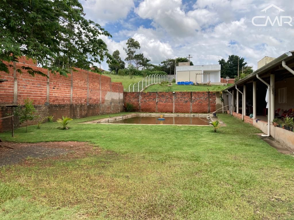 Chácara à venda com 2 quartos, 208m² - Foto 4
