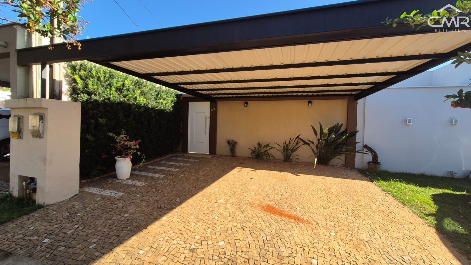 Casa de Condomínio à venda com 3 quartos, 160m² - Foto 1