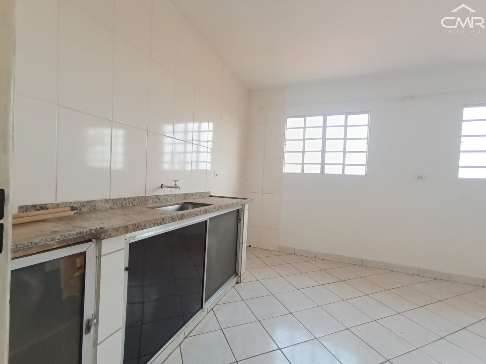 Casa à venda com 3 quartos, 110m² - Foto 7