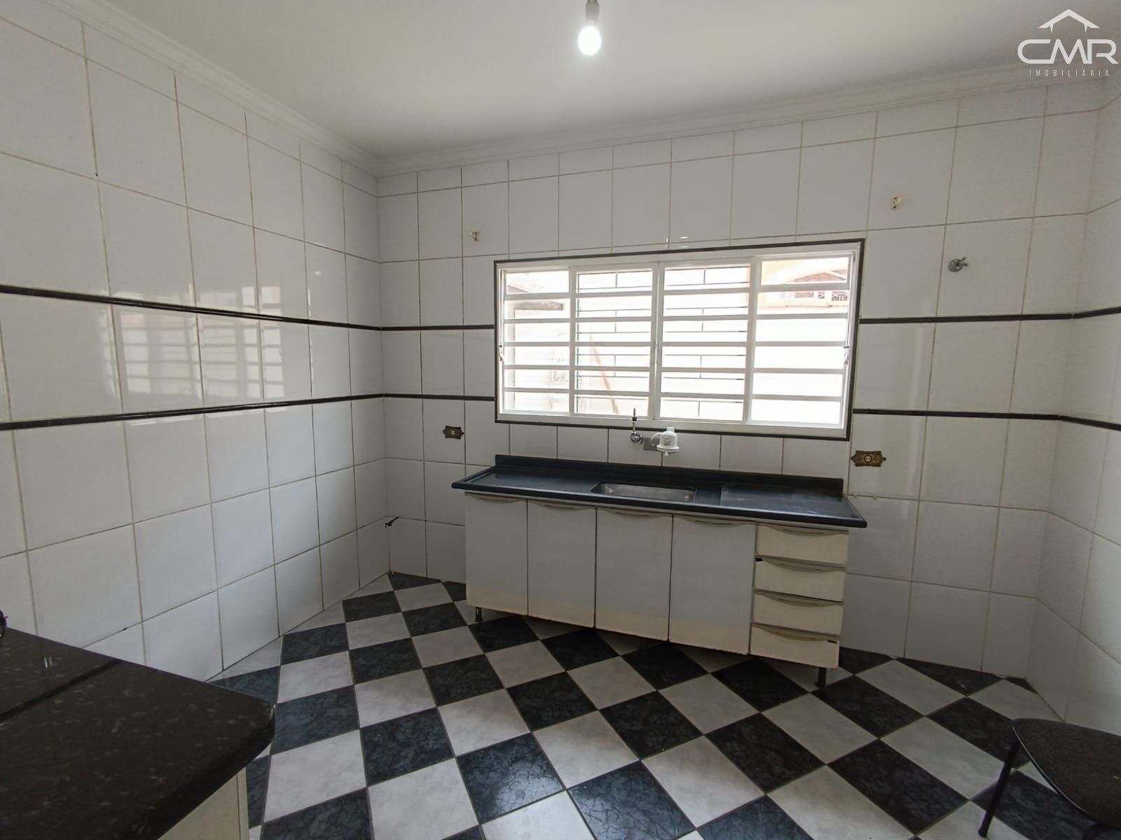 Casa à venda com 5 quartos, 190m² - Foto 13