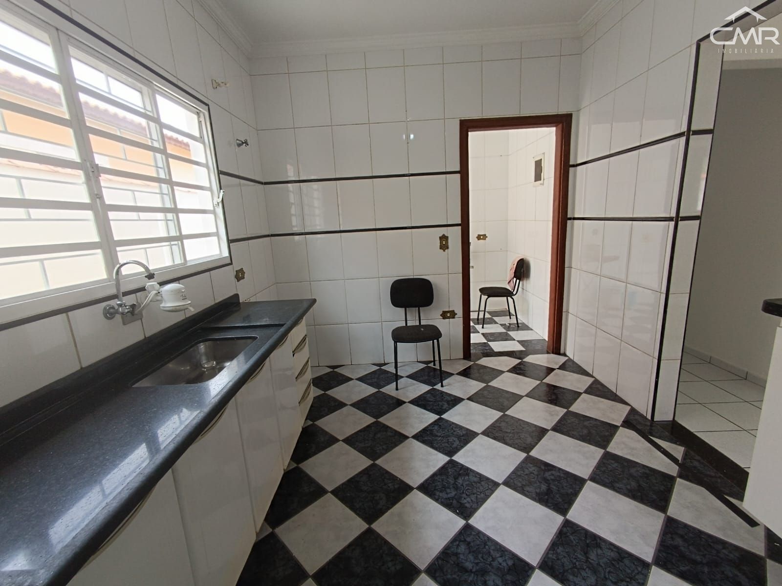 Casa à venda com 5 quartos, 190m² - Foto 16