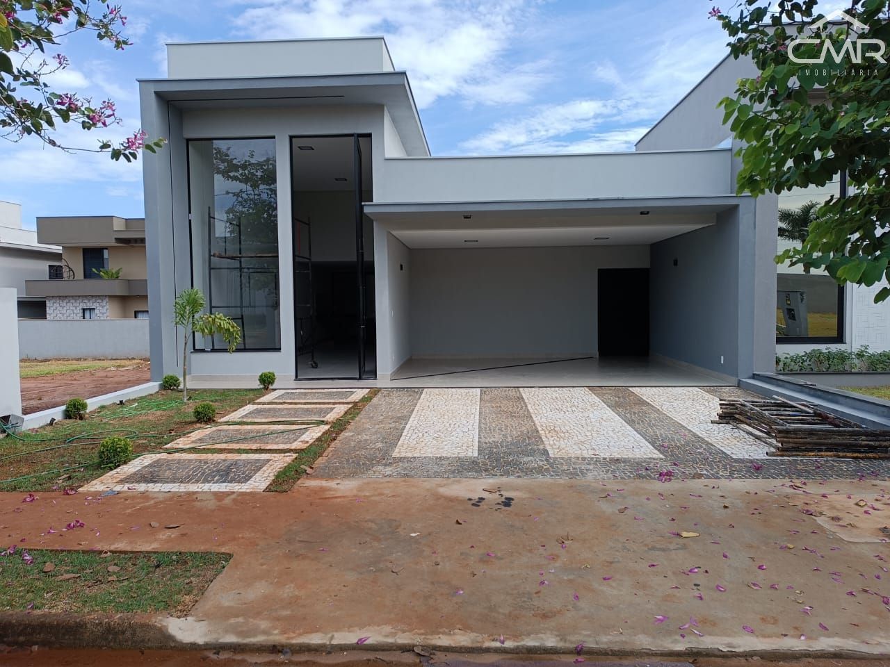 Casa de Condomínio à venda com 3 quartos, 165m² - Foto 1