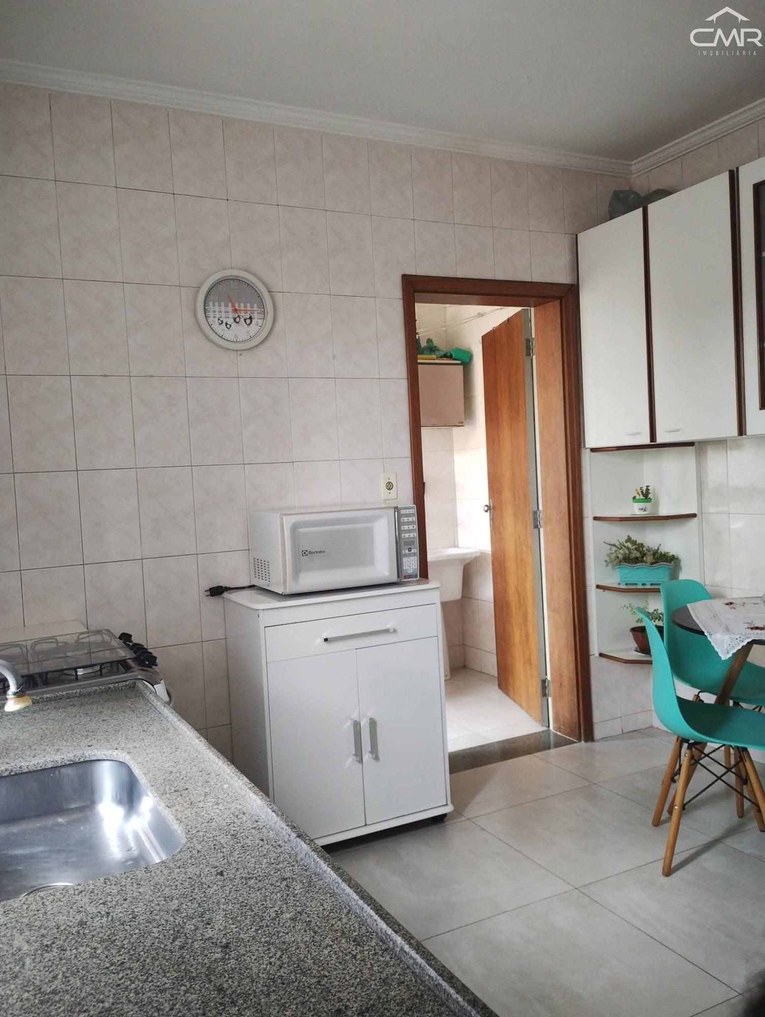 Apartamento com 3 Dormitórios à venda, 98 m² por R$ 268.000,00 Apartamento com 3 Dormitórios à venda, 98 m² por R$ 268.000,00