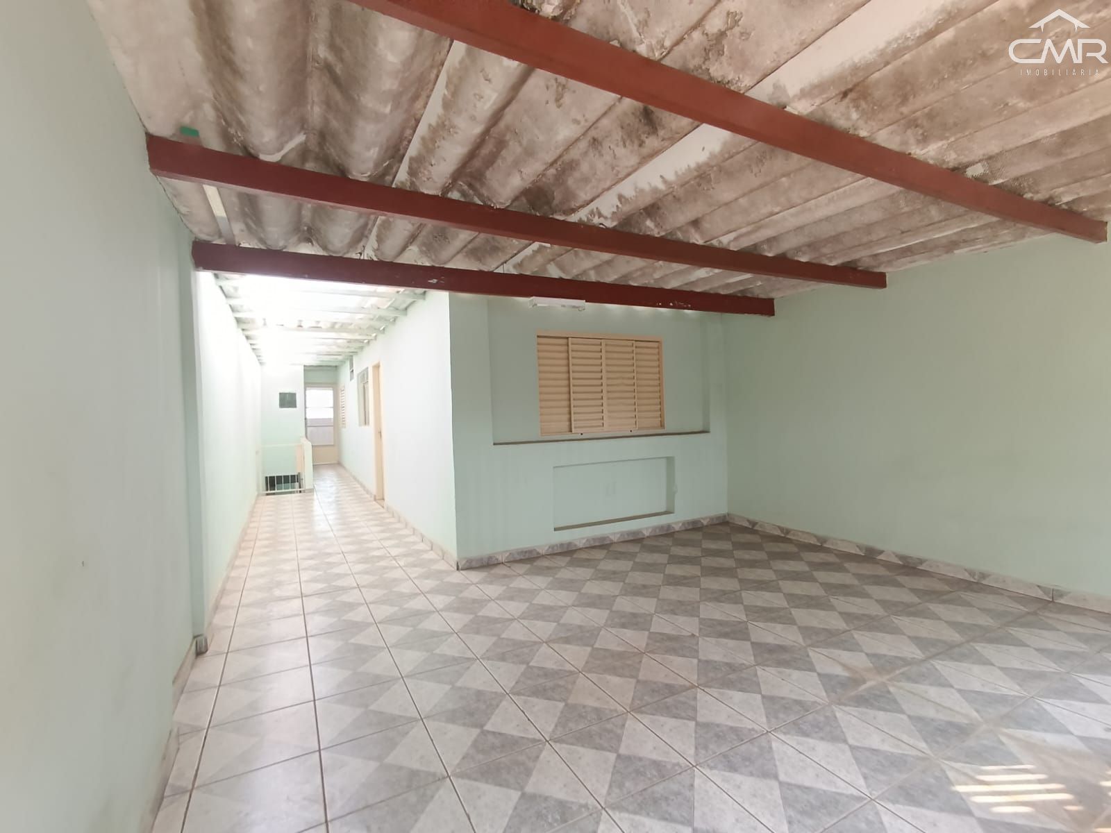 Casa à venda com 3 quartos, 110m² - Foto 2