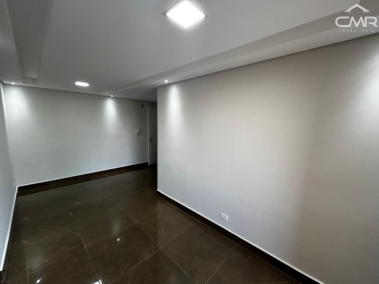 Apartamento à venda com 2 quartos, 65m² - Foto 4