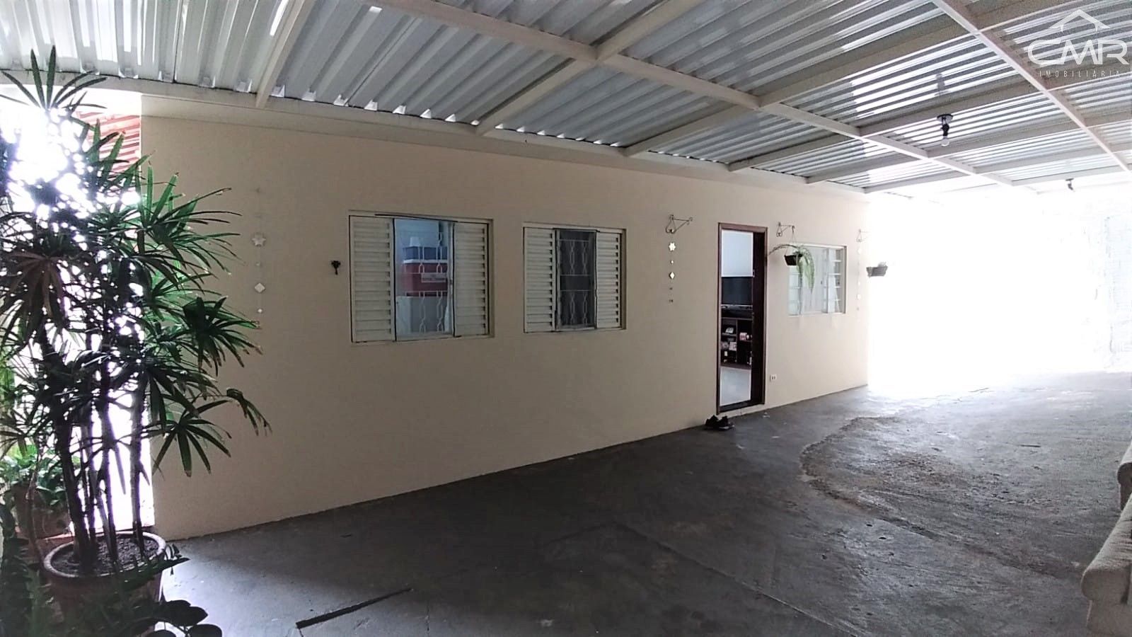 Casa à venda com 3 quartos, 194m² - Foto 2