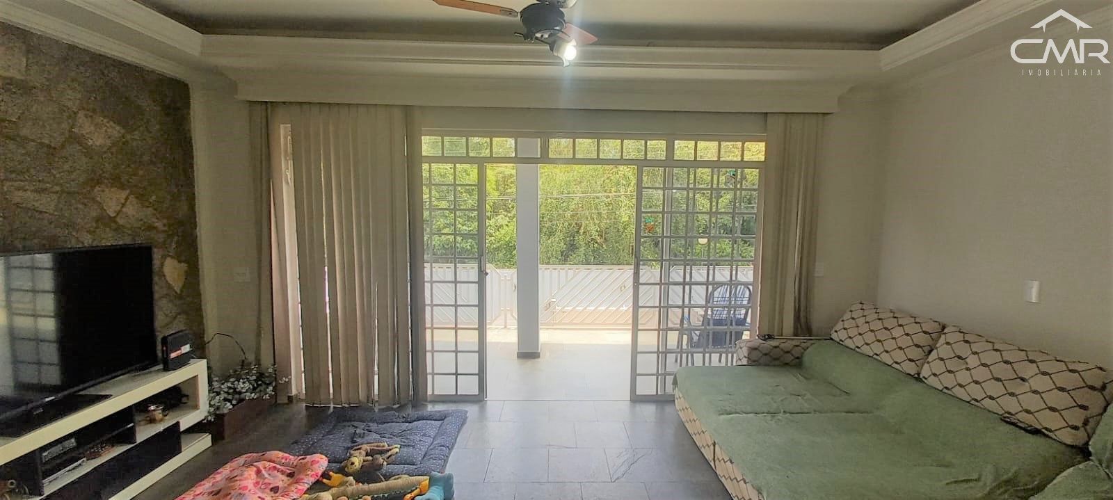 Casa à venda com 4 quartos, 340m² - Foto 4