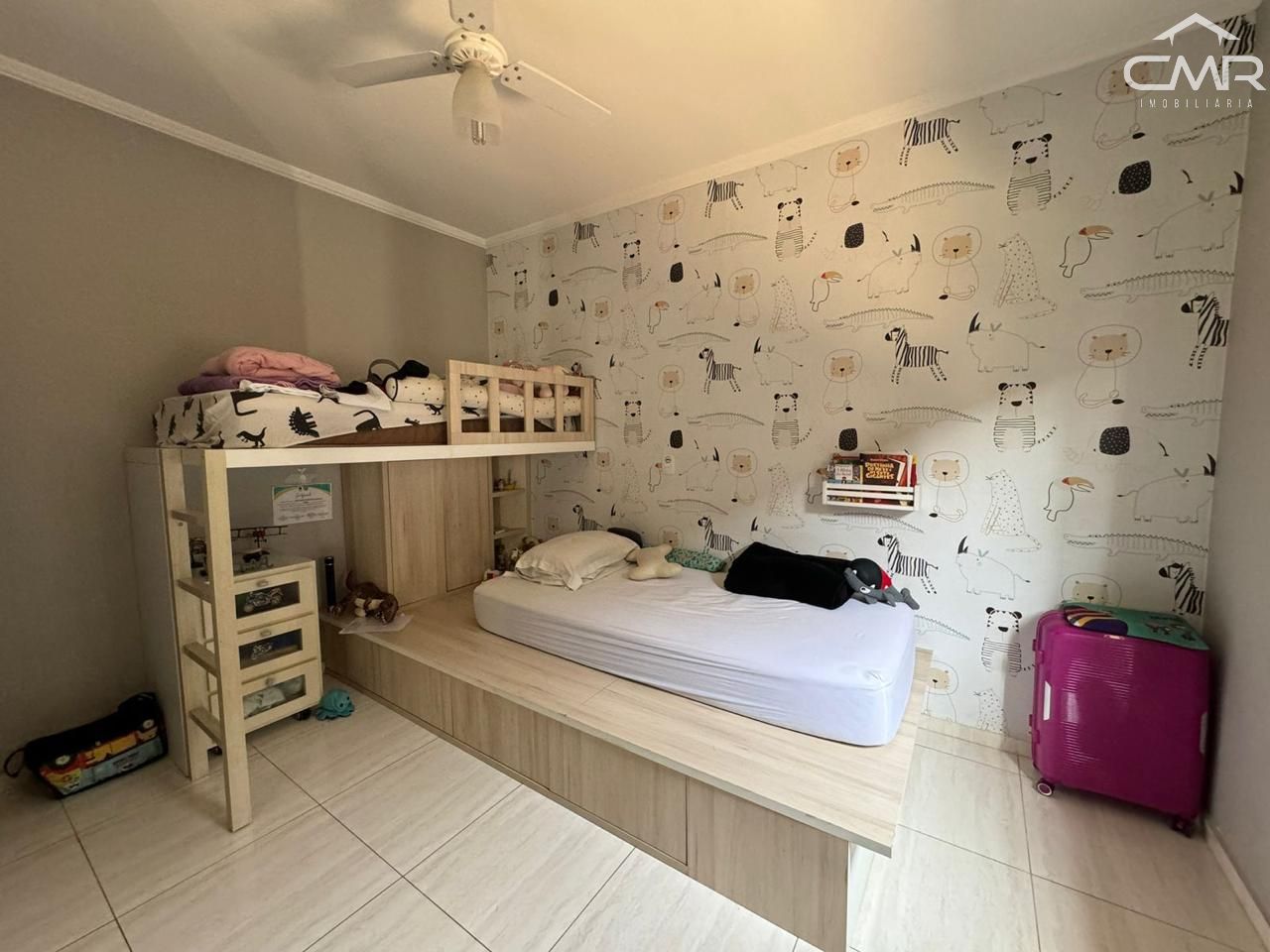 Casa à venda com 3 quartos, 250m² - Foto 15