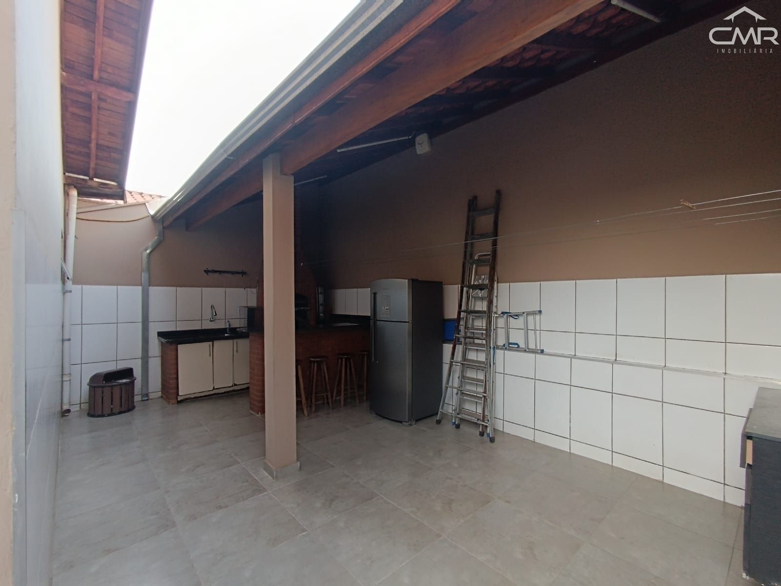 Casa à venda com 3 quartos, 120m² - Foto 25