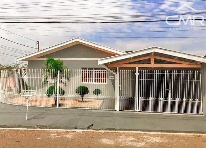 Casa à venda com 3 quartos, 160m² - Foto 1