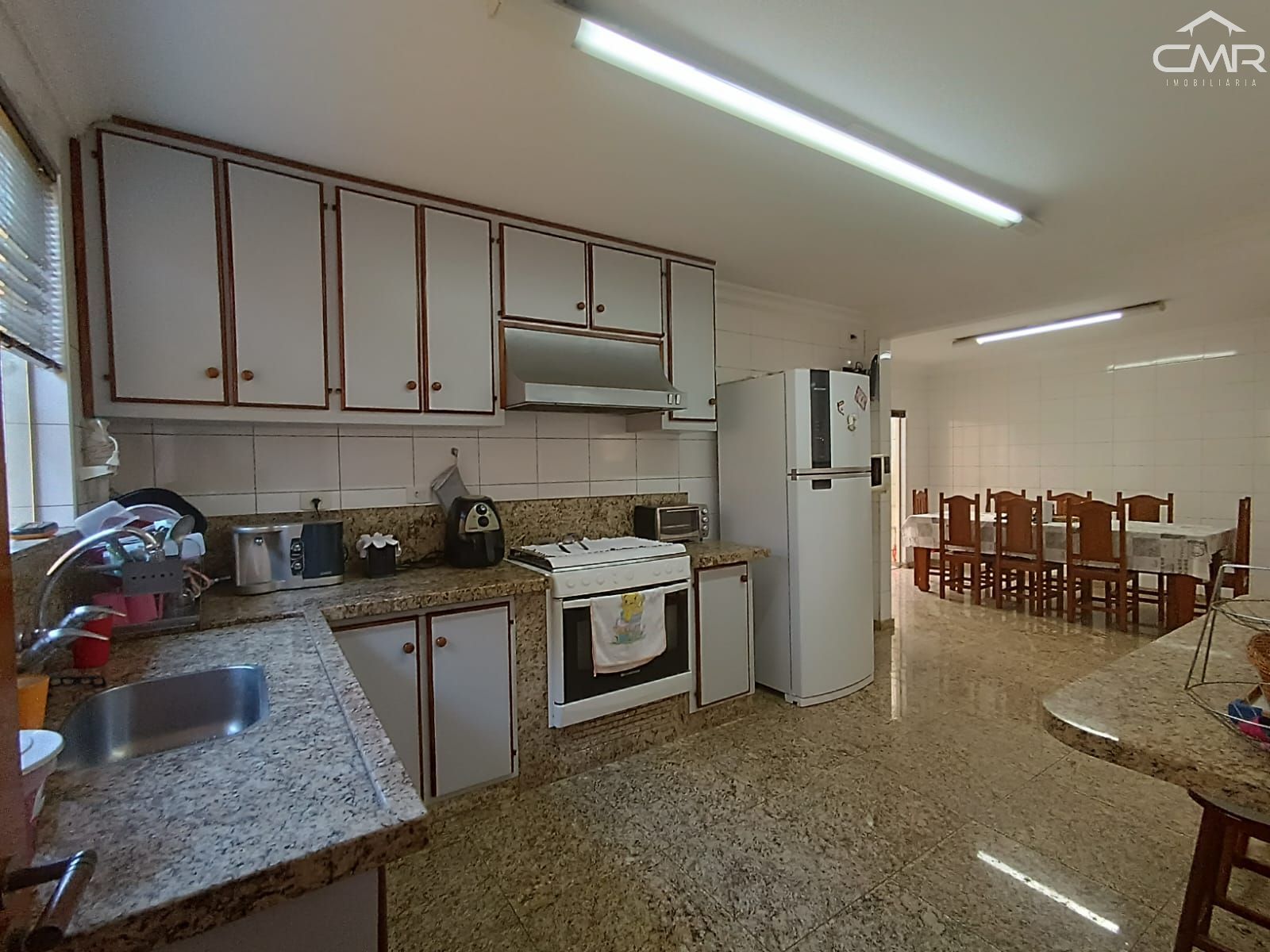 Casa à venda com 3 quartos, 280m² - Foto 15