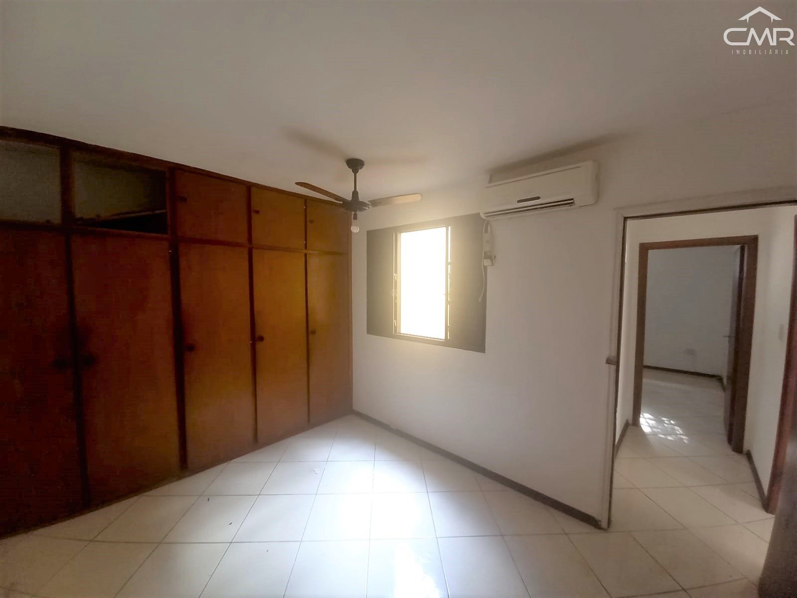 Casa à venda com 3 quartos, 180m² - Foto 9