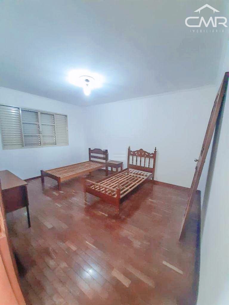 Casa à venda com 3 quartos, 238m² - Foto 11