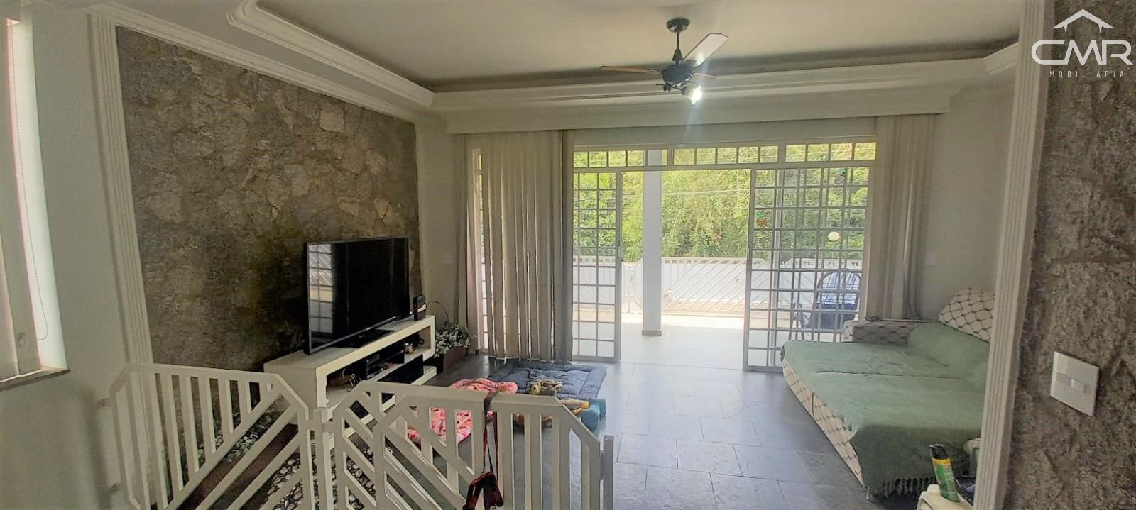 Casa à venda com 4 quartos, 340m² - Foto 3