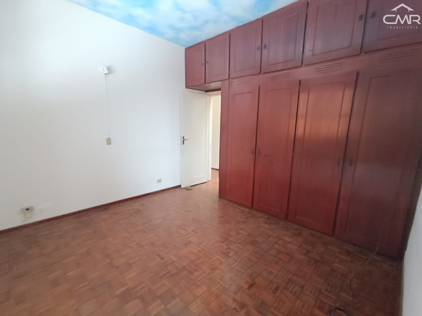 Casa à venda com 3 quartos, 232m² - Foto 11