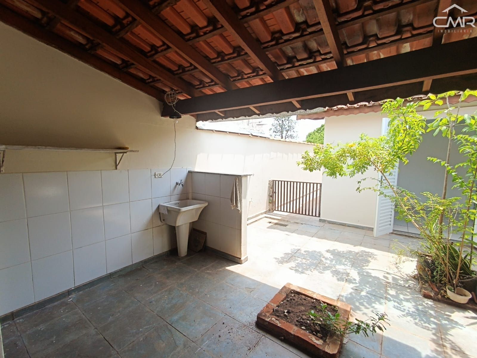 Casa à venda com 5 quartos, 190m² - Foto 42