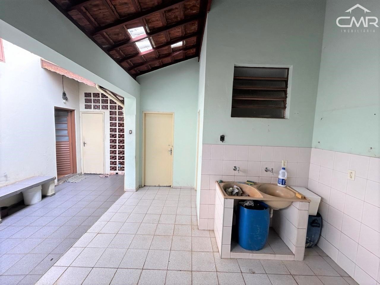 Casa à venda com 3 quartos, 150m² - Foto 26