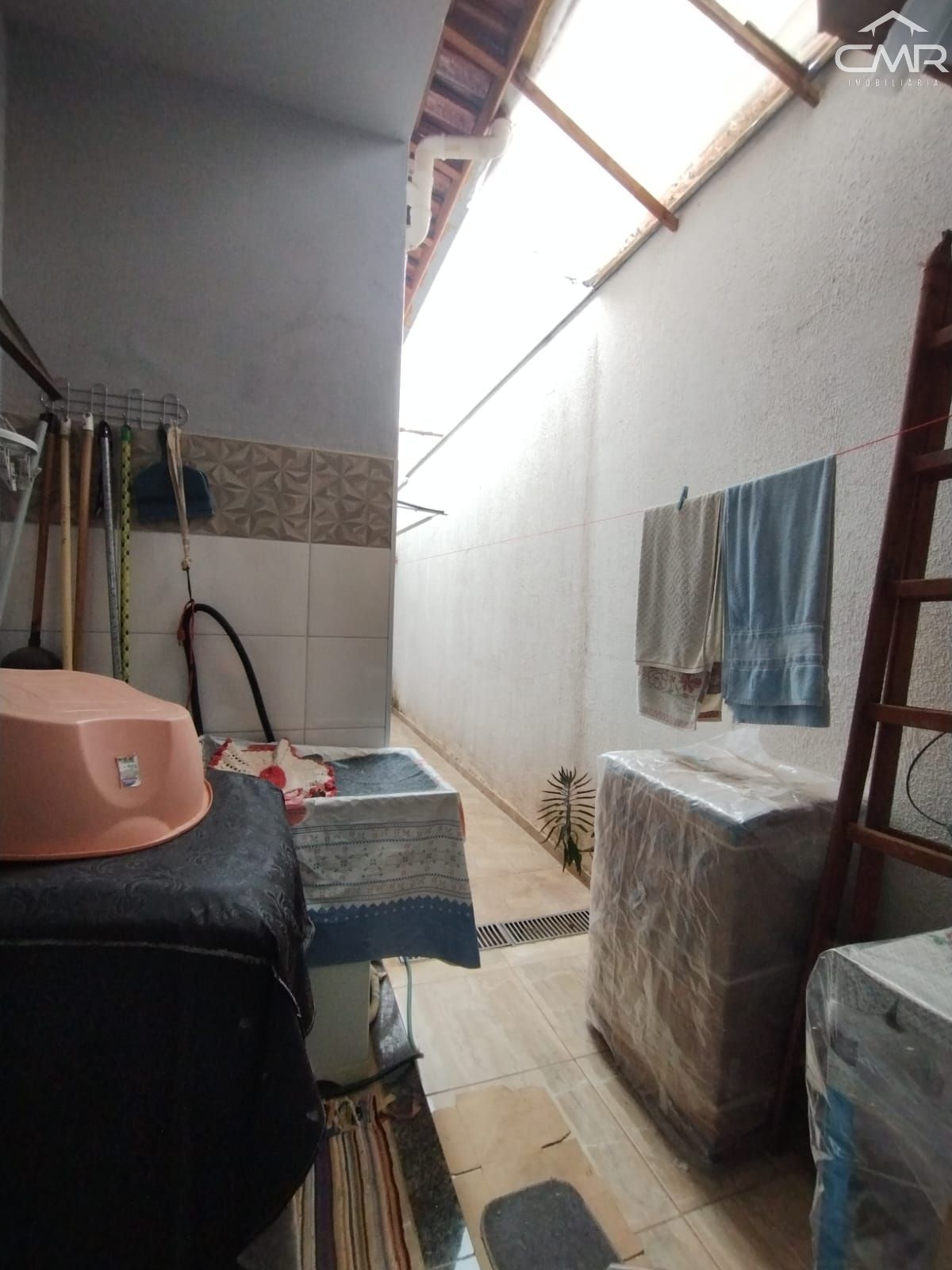 Casa à venda com 2 quartos, 65m² - Foto 15