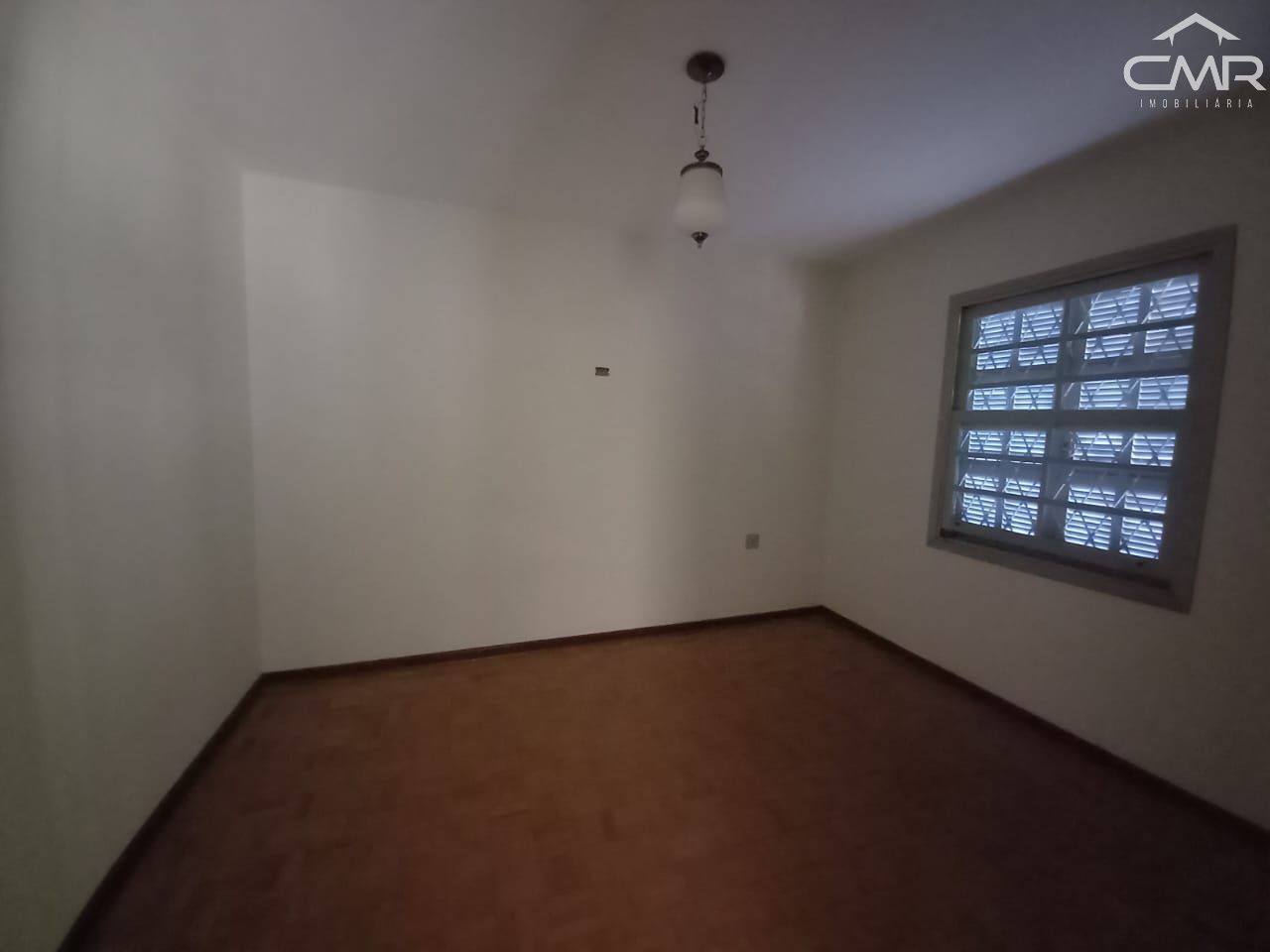 Casa à venda com 3 quartos, 178m² - Foto 4