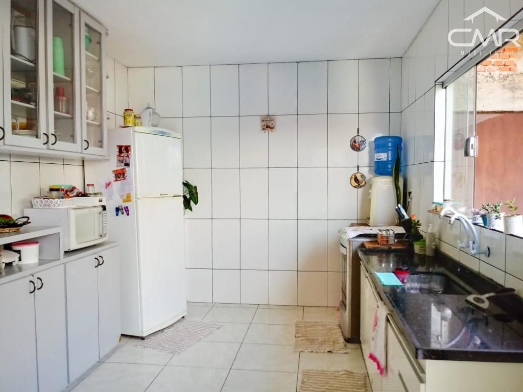 Casa à venda com 3 quartos, 205m² - Foto 14