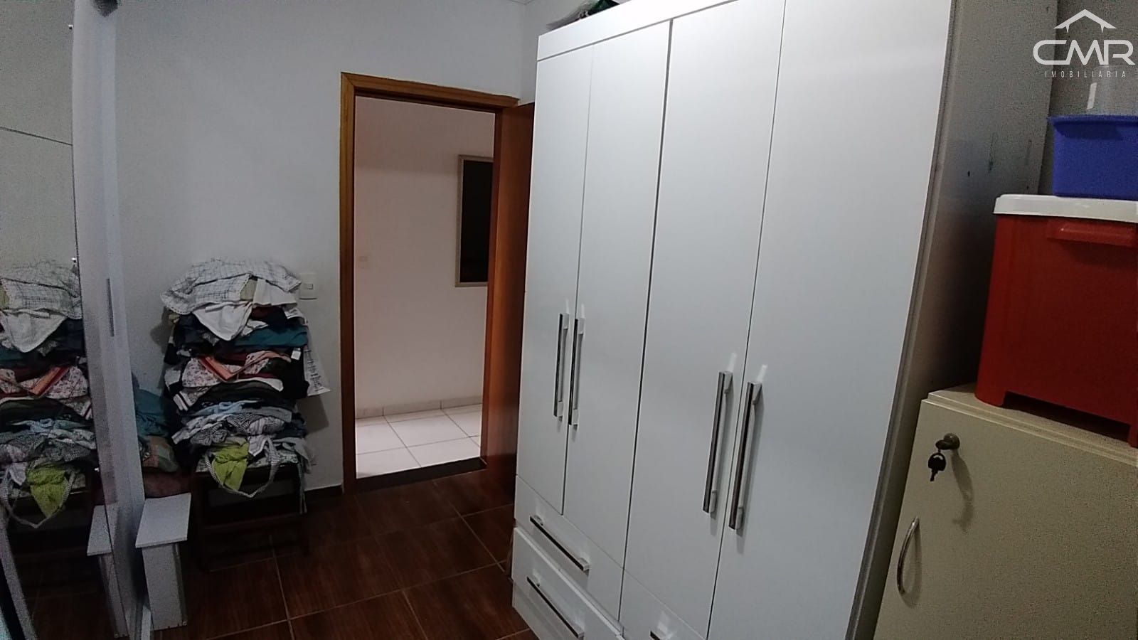 Casa à venda com 3 quartos, 194m² - Foto 14