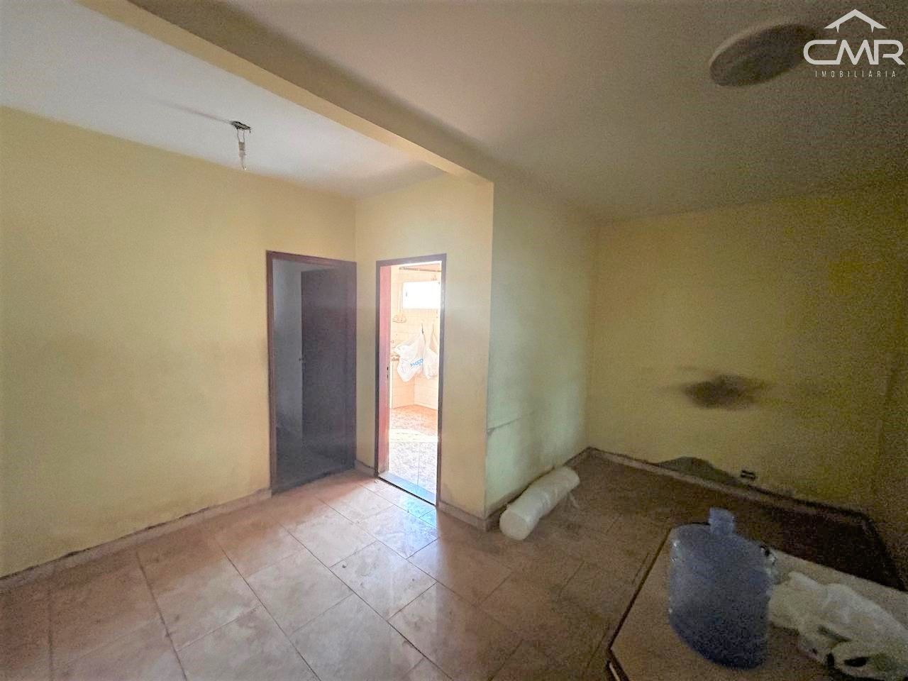 Casa à venda com 3 quartos, 239m² - Foto 8