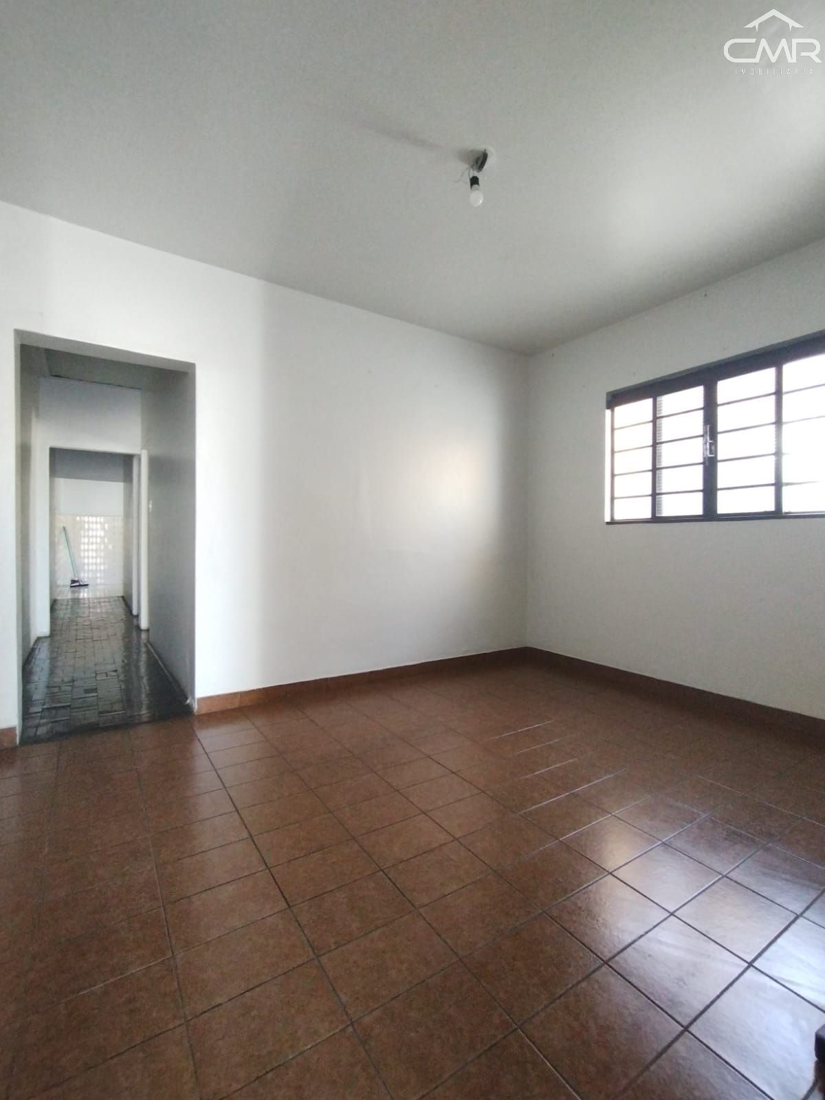 Casa à venda com 2 quartos, 81m² - Foto 2