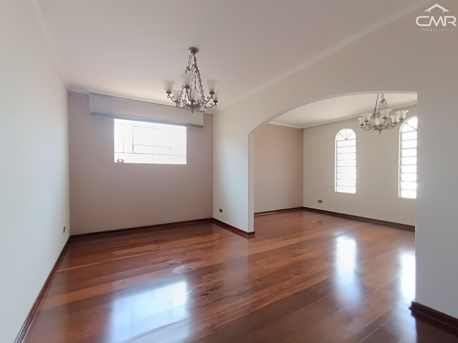 Casa à venda com 3 quartos, 128m² - Foto 4