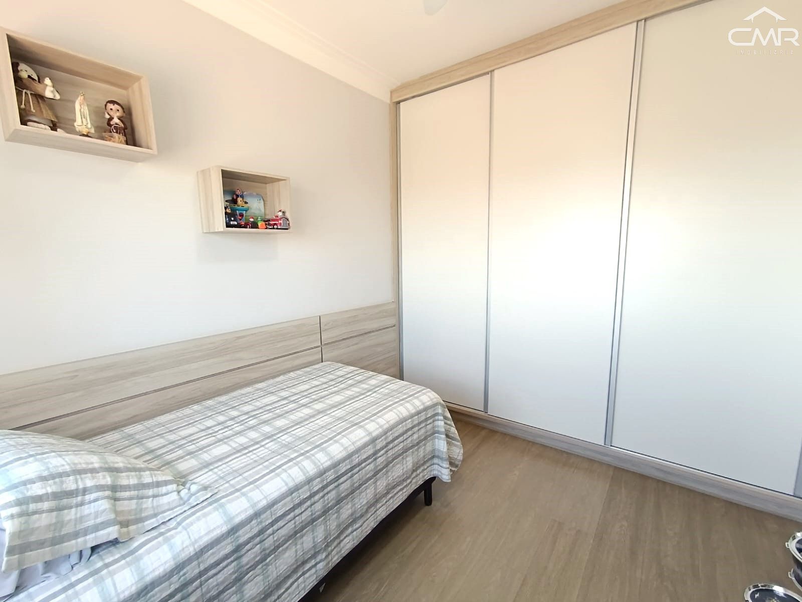 Apartamento à venda com 3 quartos, 97m² - Foto 32