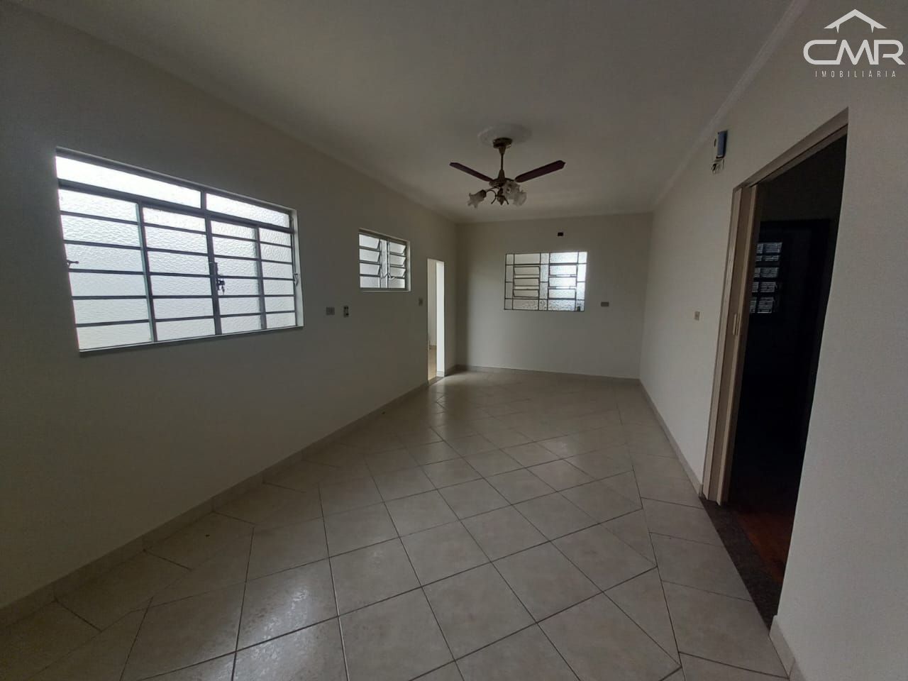 Casa à venda com 3 quartos, 178m² - Foto 9