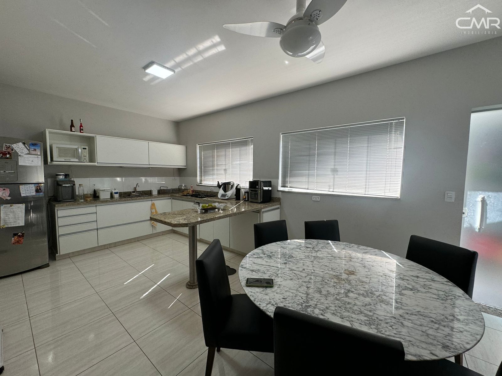 Casa, 3 quartos, 250 m² - Foto 9