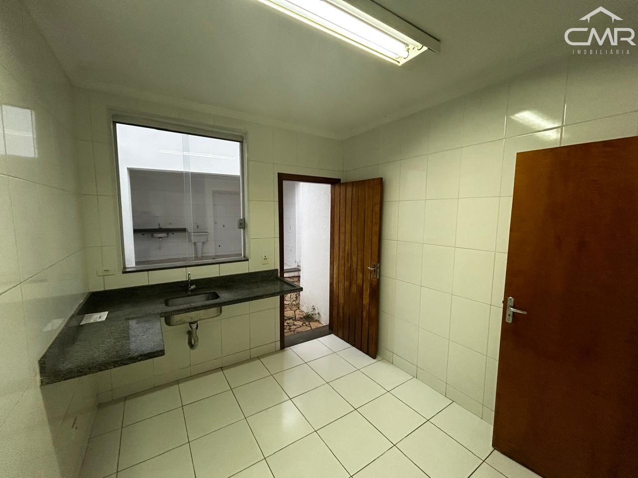 Casa à venda com 3 quartos, 98m² - Foto 19