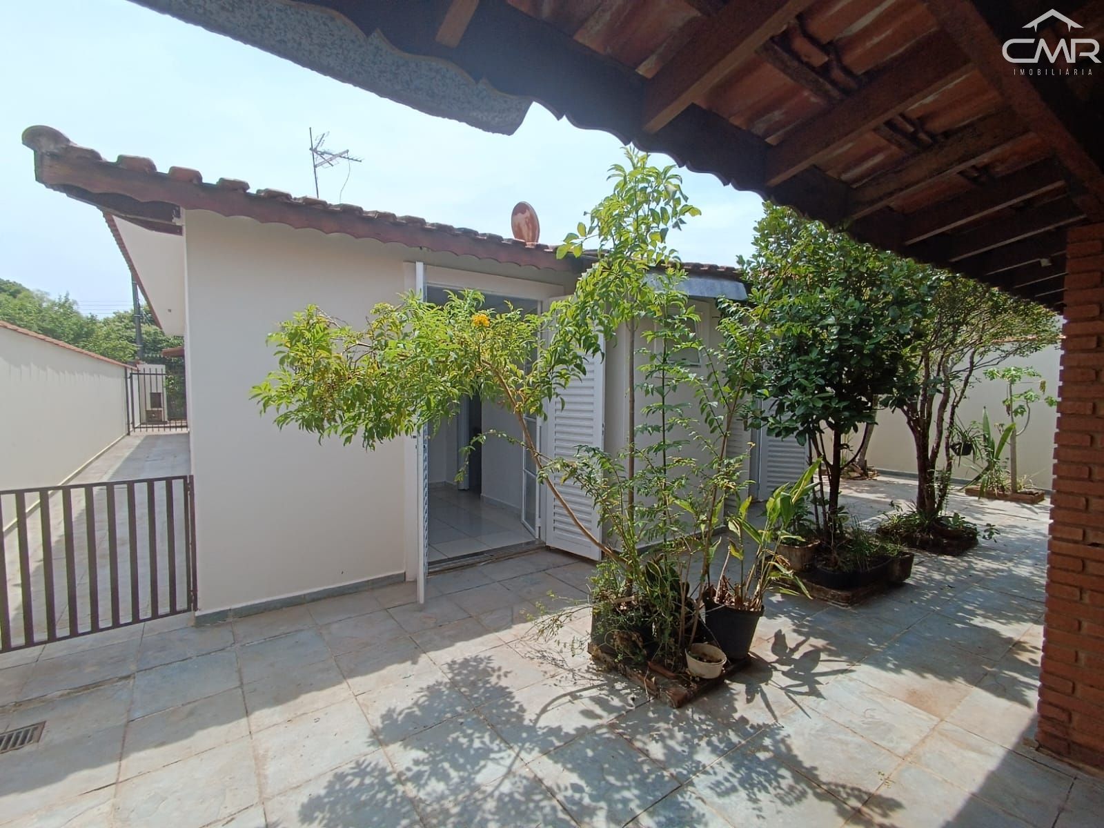 Casa à venda com 5 quartos, 190m² - Foto 44