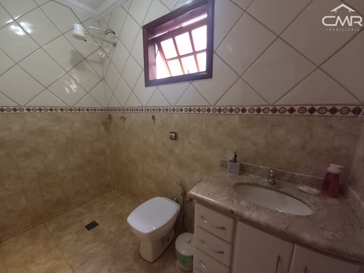 Casa à venda com 4 quartos, 189m² - Foto 8