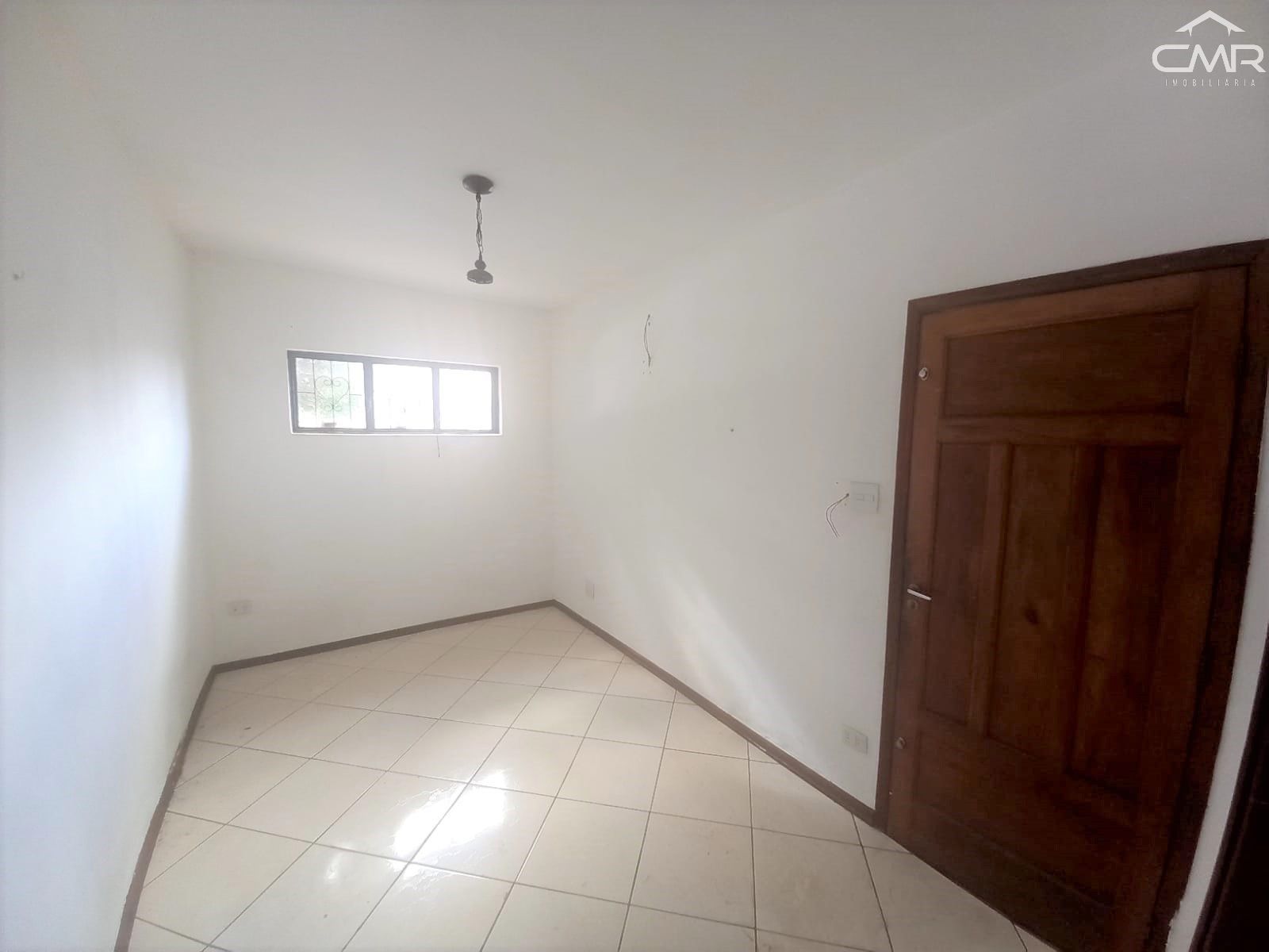Casa à venda com 3 quartos, 180m² - Foto 3