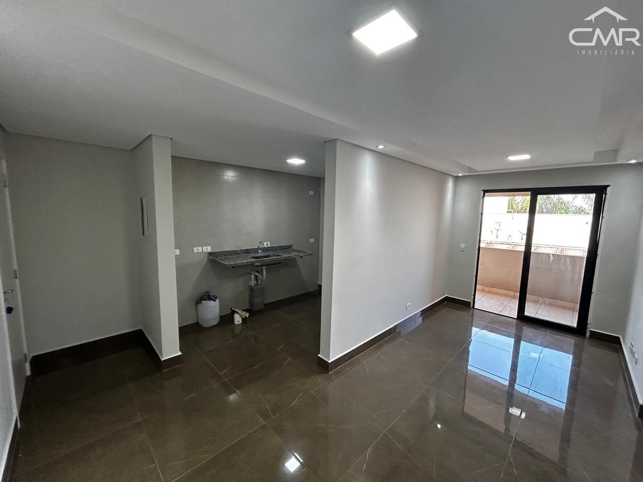 Apartamento à venda com 2 quartos, 65m² - Foto 2
