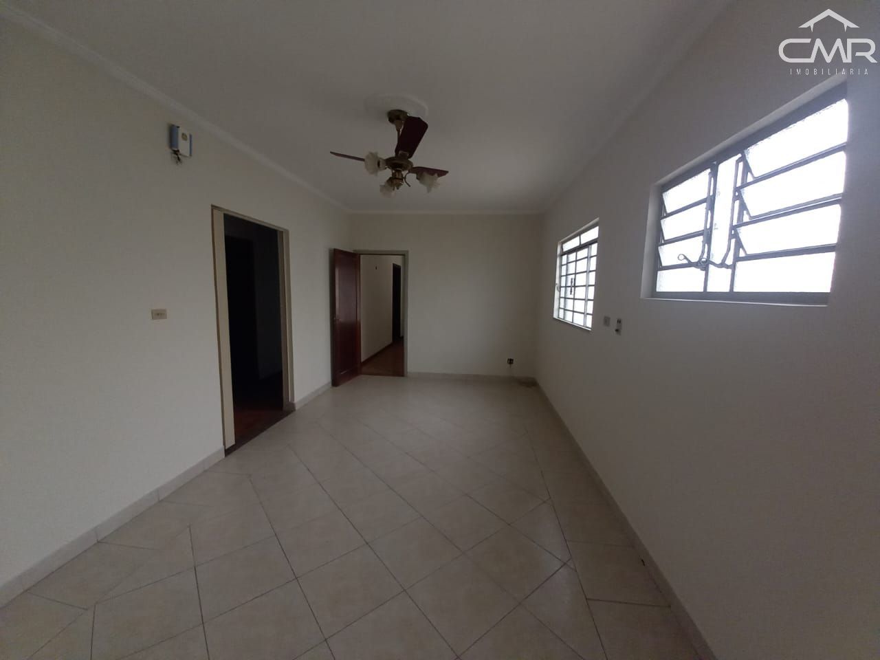 Casa à venda com 3 quartos, 178m² - Foto 8