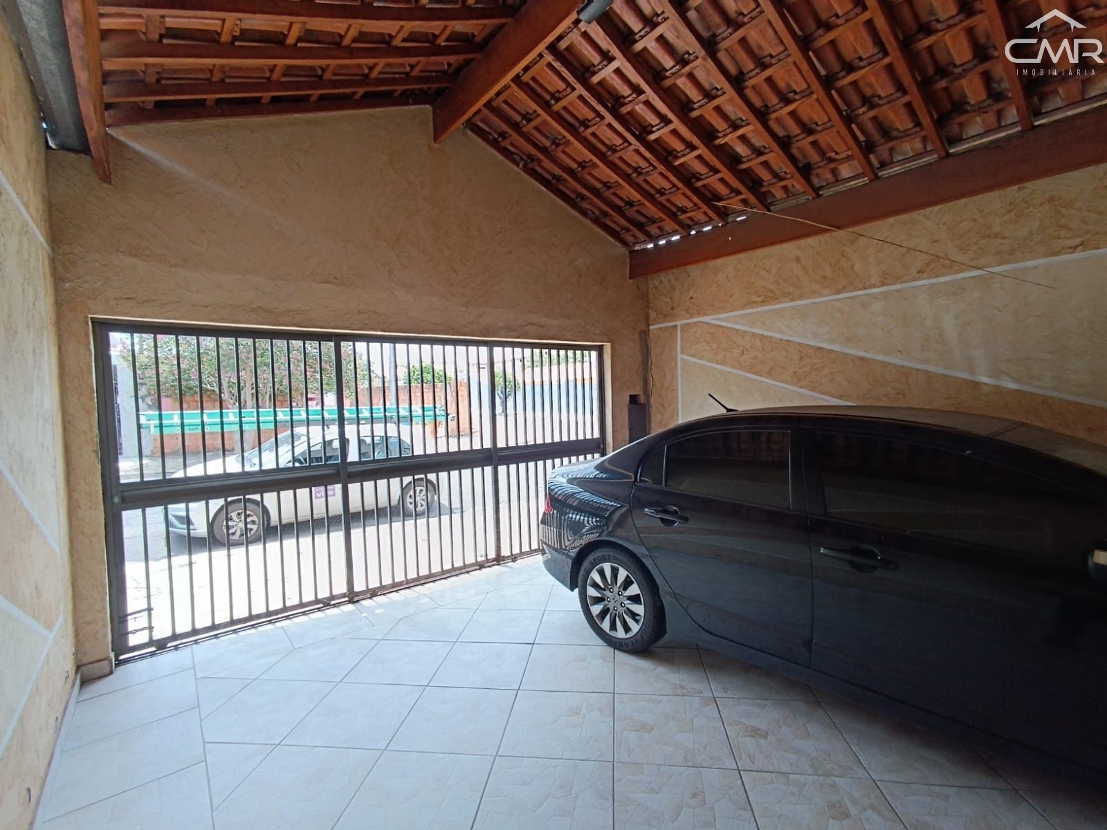 Casa à venda com 2 quartos, 120m² - Foto 3