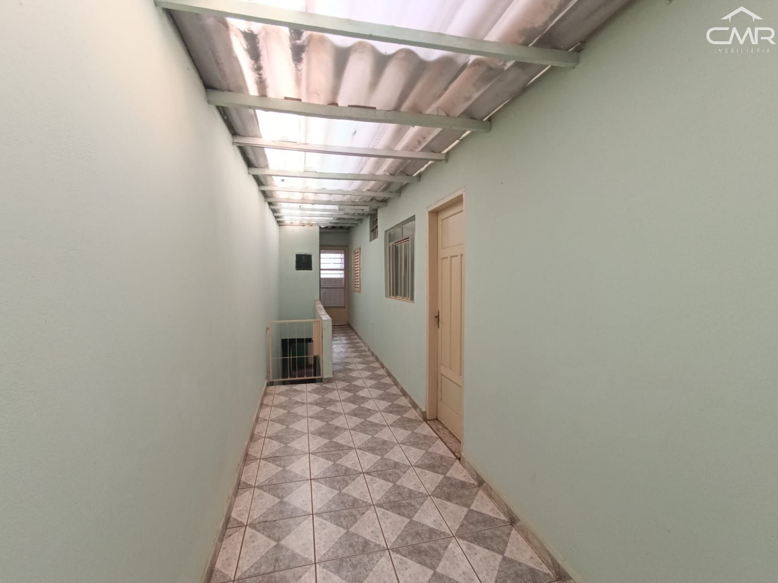Casa à venda com 3 quartos, 110m² - Foto 4