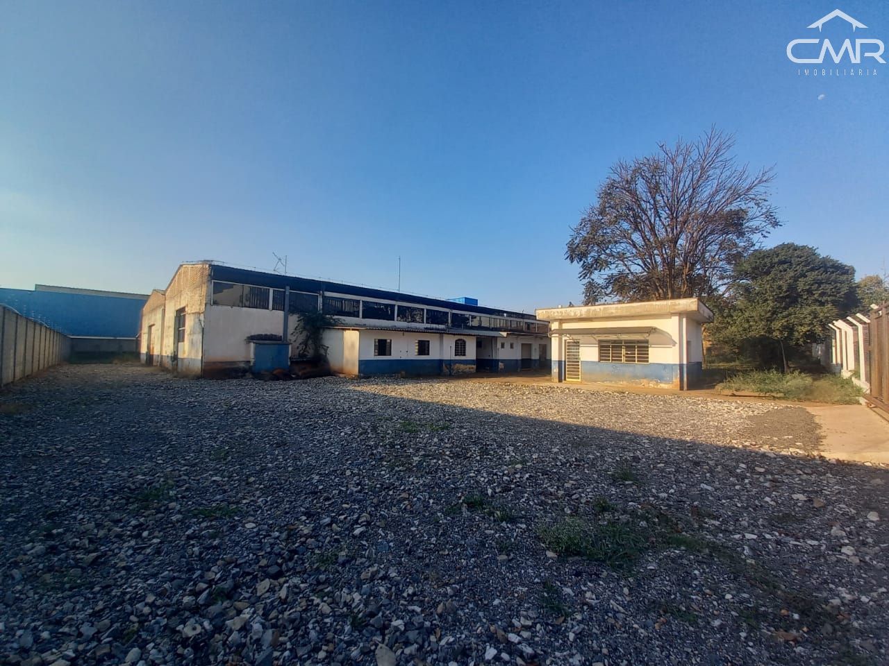 Depósito-Galpão-Armazém à venda com 5 quartos, 1447m² - Foto 1