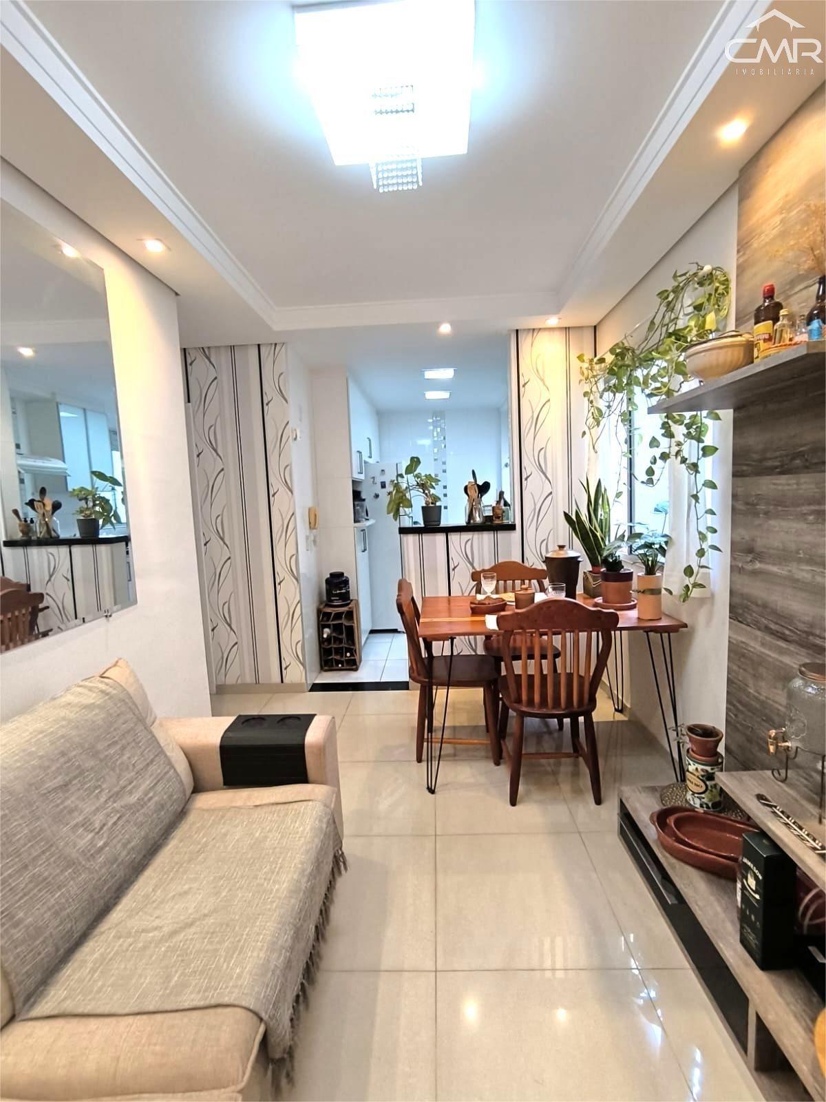 Apartamento à venda com 2 quartos, 46m² - Foto 2
